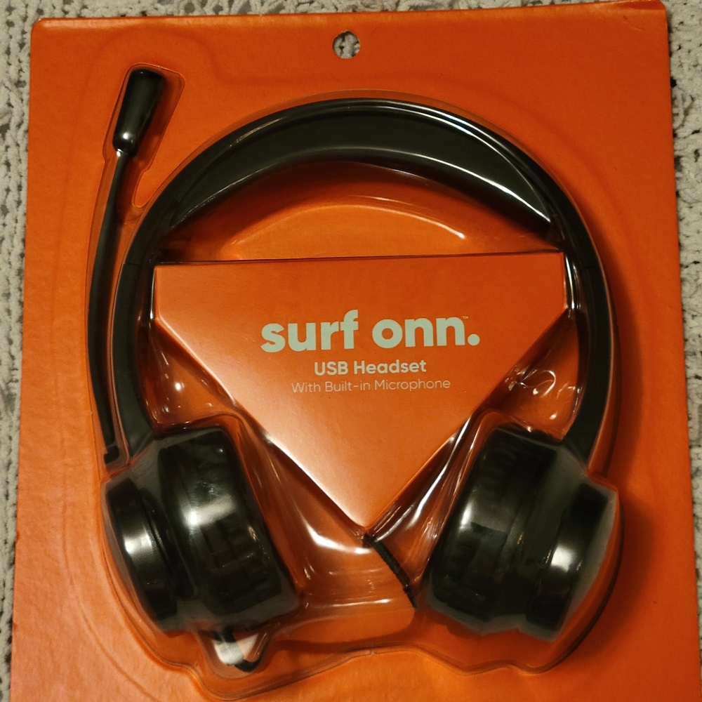 Onn USB headset with built in microphone